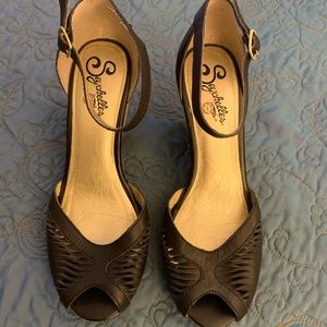 Black Peep toe wedge sandals